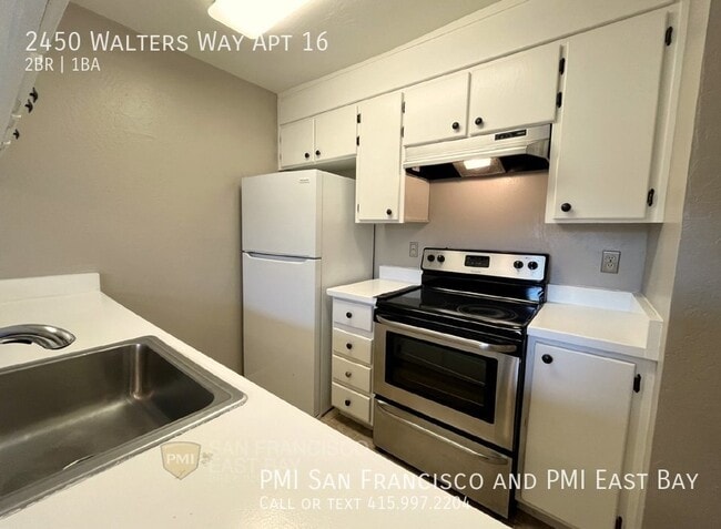 Building Photo - 2bd/1ba Quiet Top Unit with In-unit Washer...