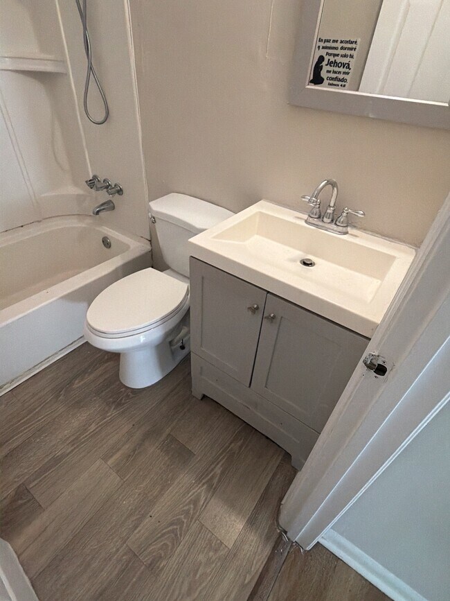 Foto del edificio - 3351 White Pine Dr