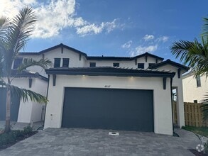 Building Photo - 4957 Peacock Wy