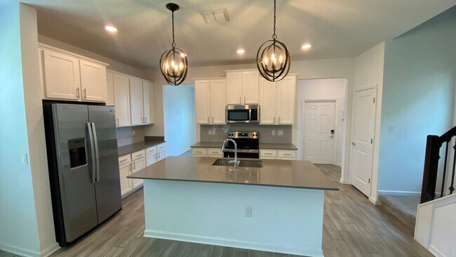 Foto del edificio - 4 Bedroom, 3.5 Bath Single Family Home in ...