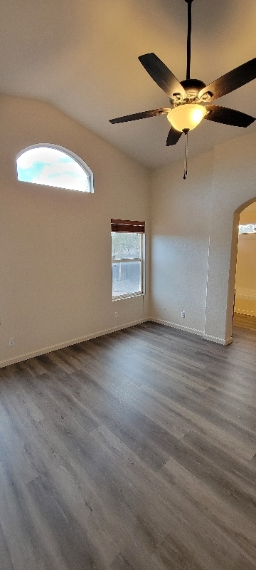 Foto del edificio - 740 Autumn Meadows Dr