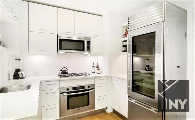 Foto del edificio - 3 bedroom in New York NY 10036