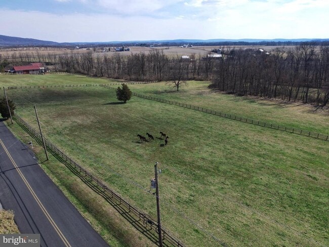 Building Photo - 739 S Main St