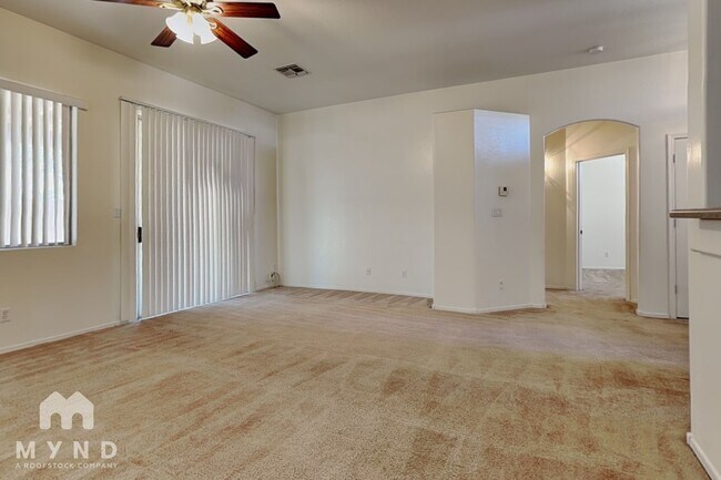 Foto del edificio - 21627 N 89th Dr