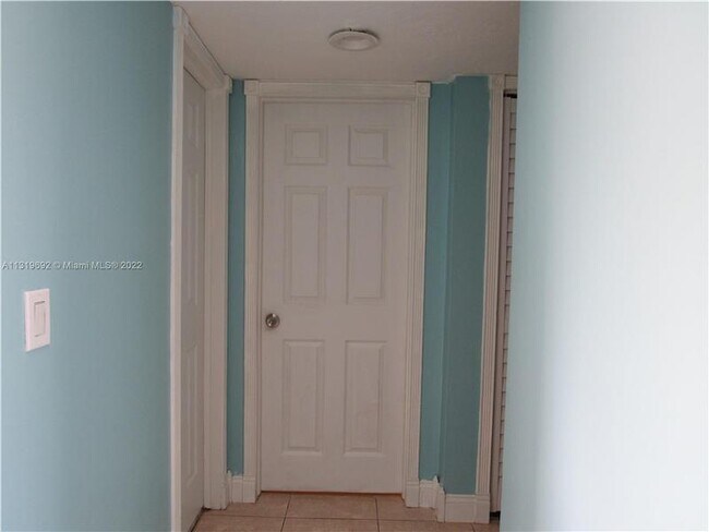 Foto del edificio - 7561 NW 16th St