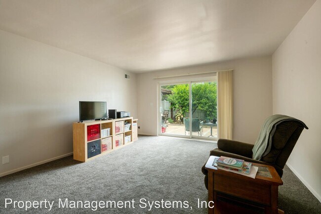 Foto del edificio - 1 br, 1 bath House - 2199 E Carriage Lane #2