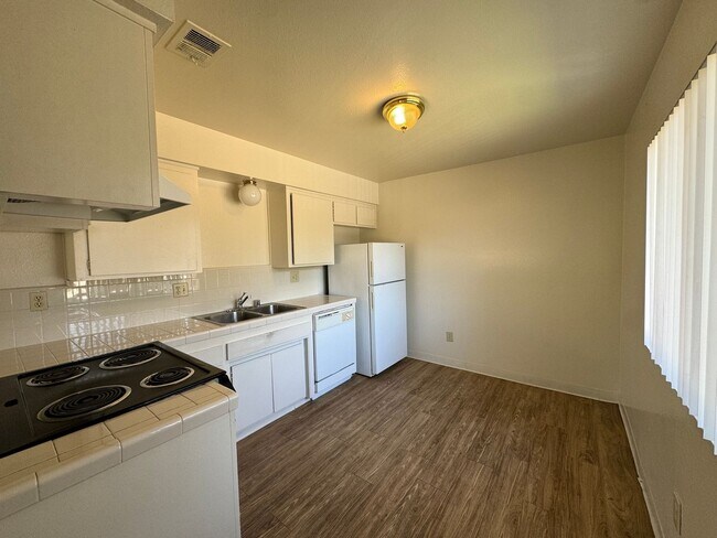 Foto del edificio - Super cute two bedroom!