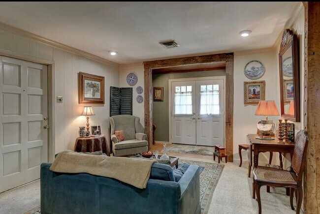 Foto del edificio - 104 Maplewood Dr