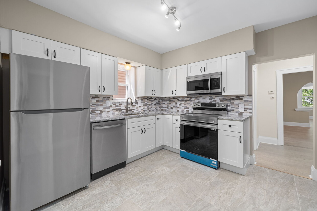 Foto principal - 5206 Nagel Ave