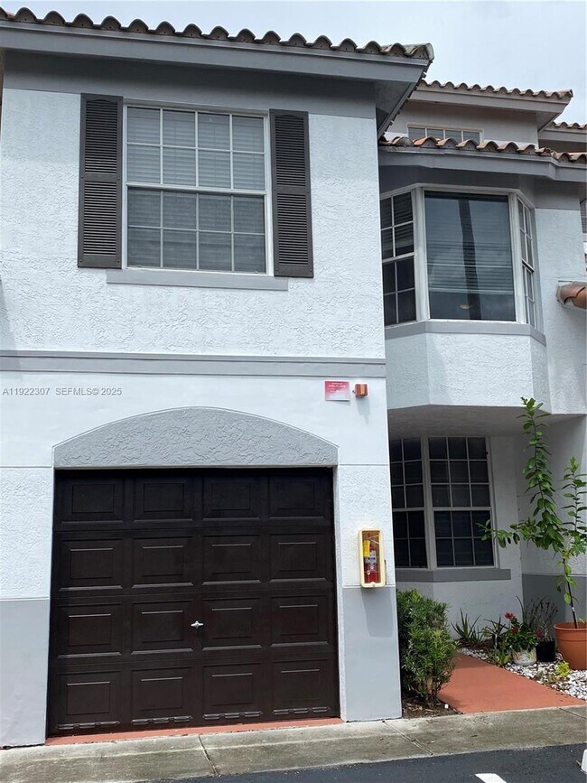 Building Photo - 715 SW 148th Ave