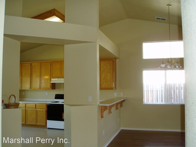 Building Photo - 3 br, 2 bath House - 940 Avenida Real