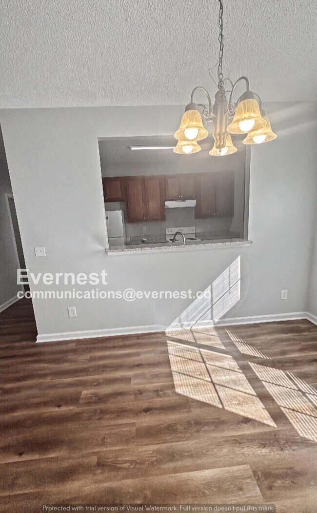 Foto del edificio - 8628 Thomas Ln