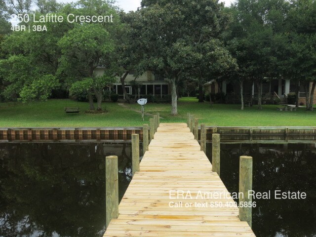 Primary Photo - 250 Lafitte Cres