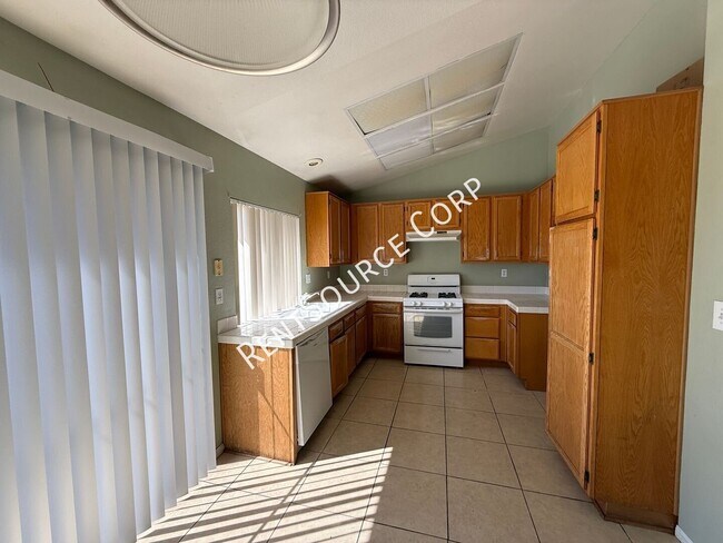 Foto del edificio - 42803 Fanchon Ave