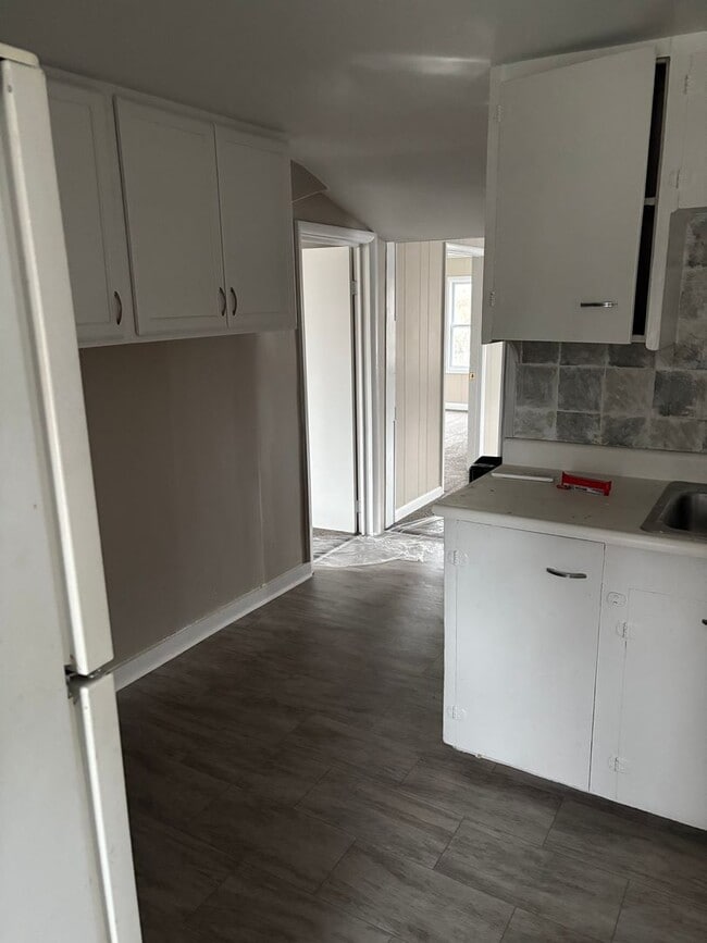 Building Photo - 1878 Spring Rd