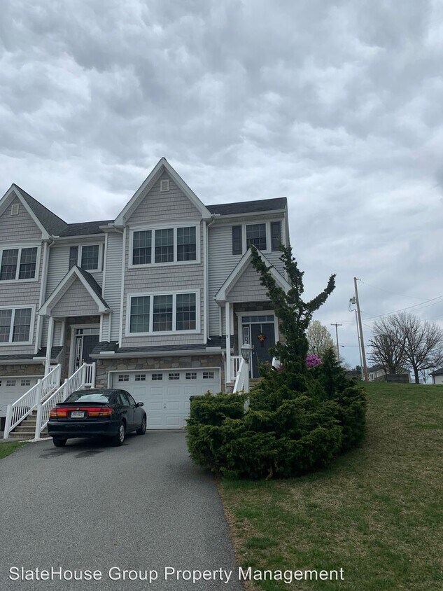 Primary Photo - 3 br, 2.5 bath House - 115 Cambridge Dr