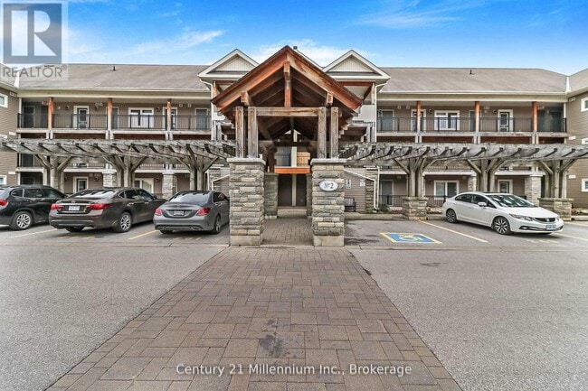 Building Photo - 2 Brandy Ln Dr