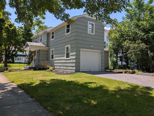 Foto del edificio - 111 Eastmoreland Dr