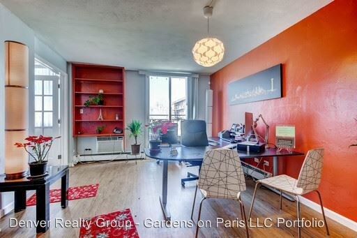 Primary Photo - 1686 Paris St