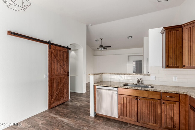 Building Photo - 9523 E Placer Dr