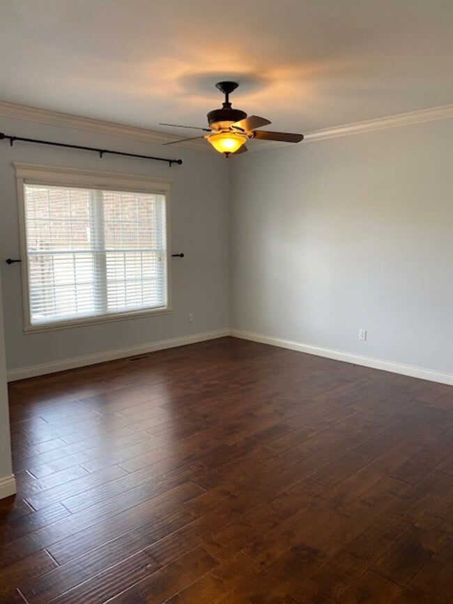 Foto del edificio - Coming Soon --- Mid-July (5 Bedroom, 3 Bat...