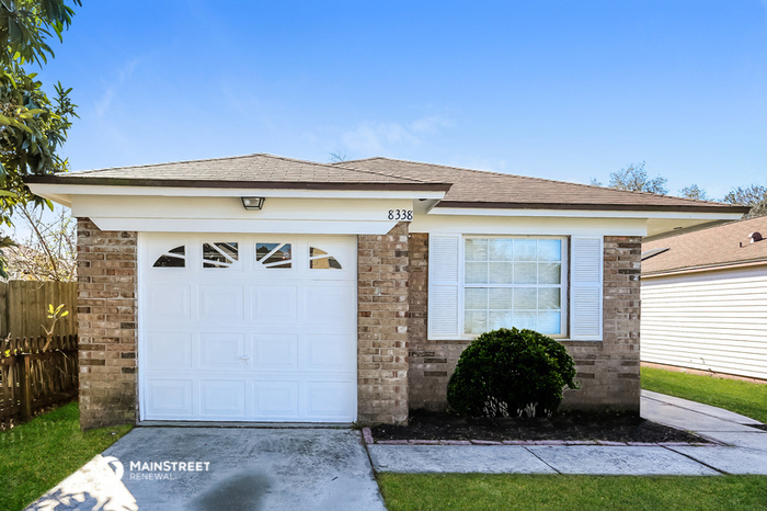 Foto principal - 8338 Century Point Dr S