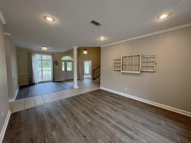 Foto del edificio - 850 Cold Creek Cove