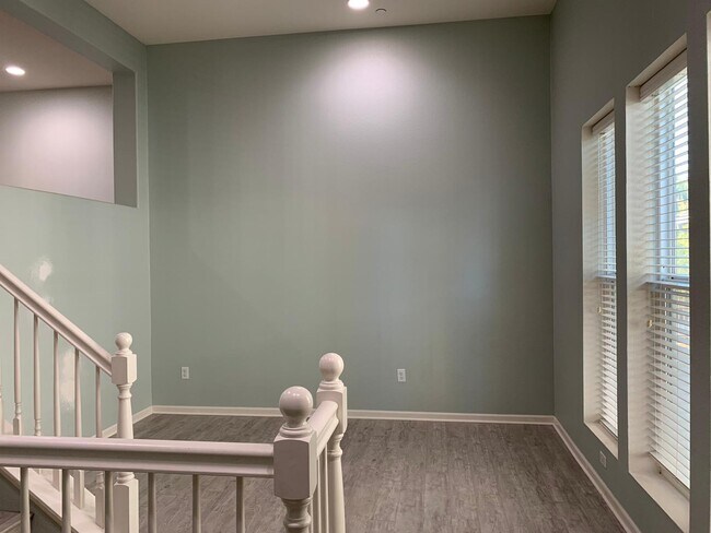 Formal living room - 71 Ede Ln