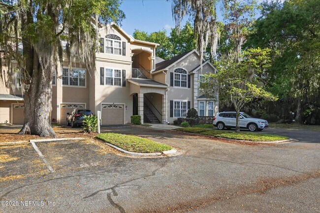 Foto del edificio - 13810 Sutton Park Dr N
