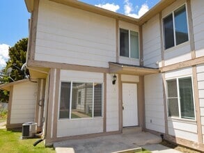 Building Photo - 1263 N 400 E