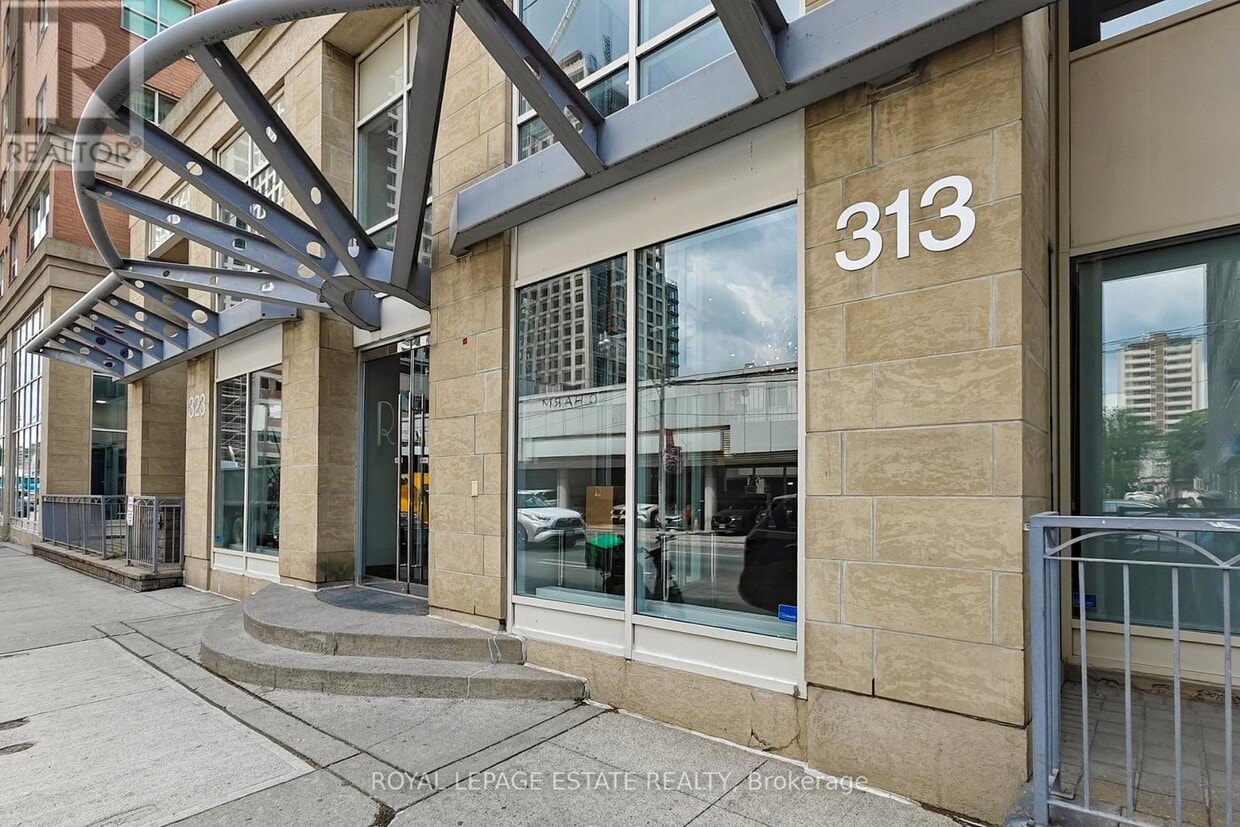 Photo principale - 313-313 Richmond St E