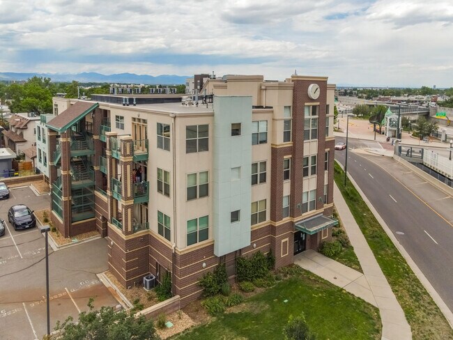 Foto del edificio - 1313 S Clarkson St