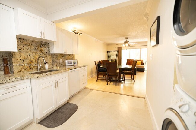 Building Photo - 15408 SW 85th Ln