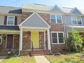 Building Photo - 1506 Kemper St