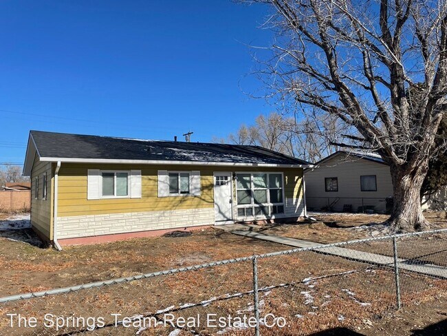 Building Photo - 3 br, 1 bath House - 1216 Pando Avenue