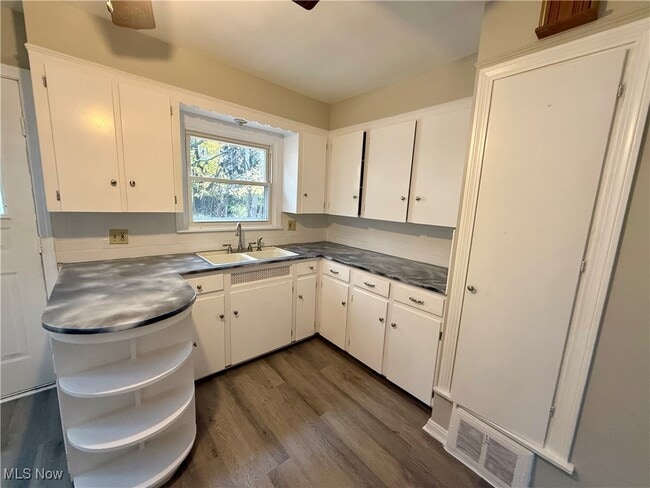 Building Photo - 1055 Whittier Ave