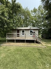 Building Photo - 115 Neunaber St