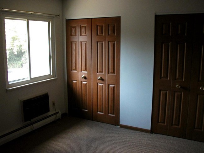 Foto del edificio - 74 1st ST SE Barberton Oh. 44203