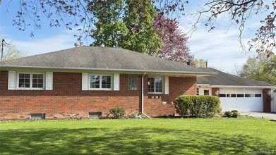 Building Photo - 60 Ryerson Rd