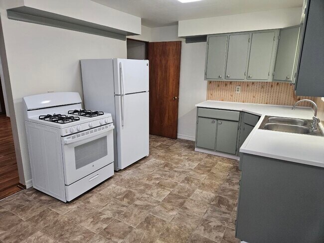 Cocina - 125 29th St NE