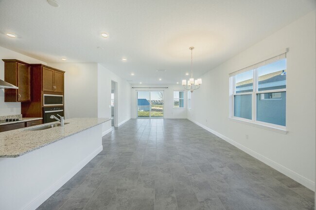 Foto del edificio - Stunning 4-Bedroom Home for Rent in Minneola!
