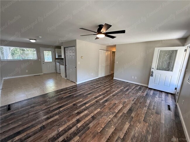 Foto del edificio - 5678 Tomberg St