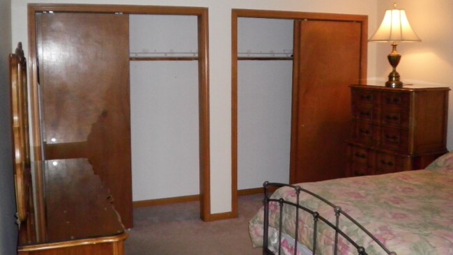 Foto del edificio - 936 Russell Rd