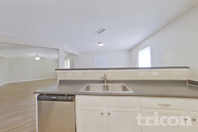 Foto del edificio - 1024 Tradewinds Dr