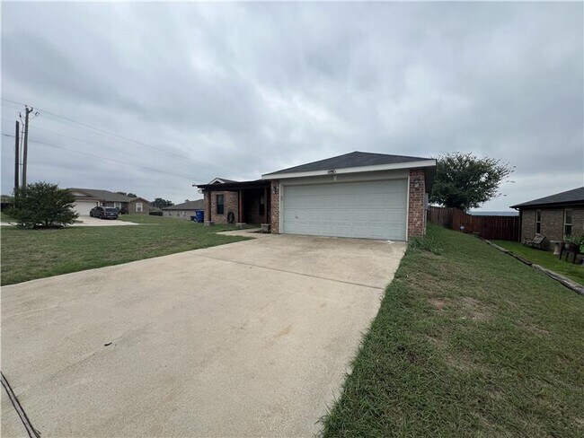 Building Photo - 1101 Marlee Cir