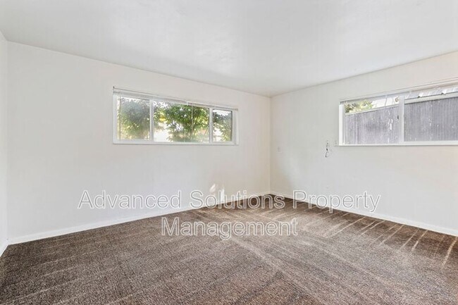 Foto del edificio - 370 E Sherman Ave