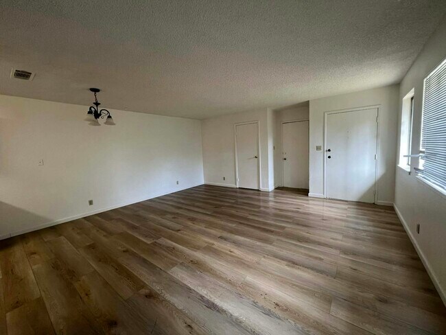 Foto del edificio - 7638 24th St