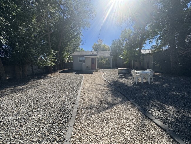 Building Photo - 634 4th Ave N