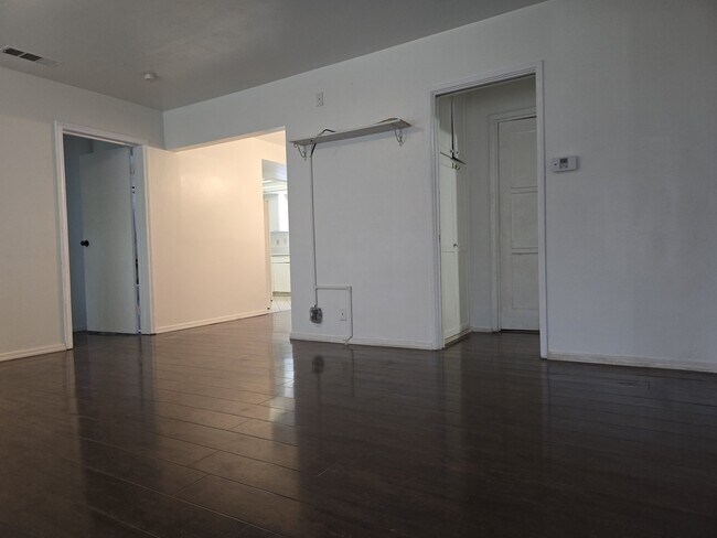 Building Photo - 2817 Montezuma Ave