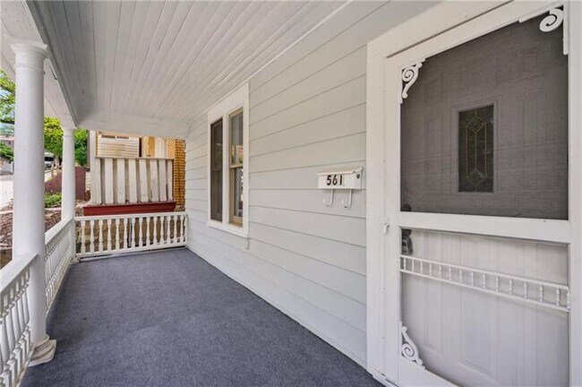 Building Photo - 561 2nd St